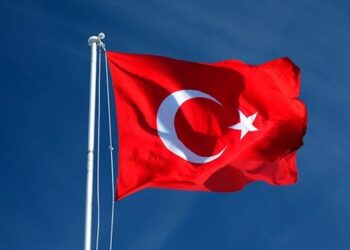 Bayrak Şairi: “Arif Nihat Asya”